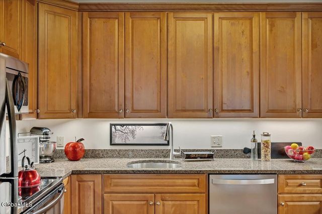 8 Wall Street APT 106, Clifton Park, NY 12065