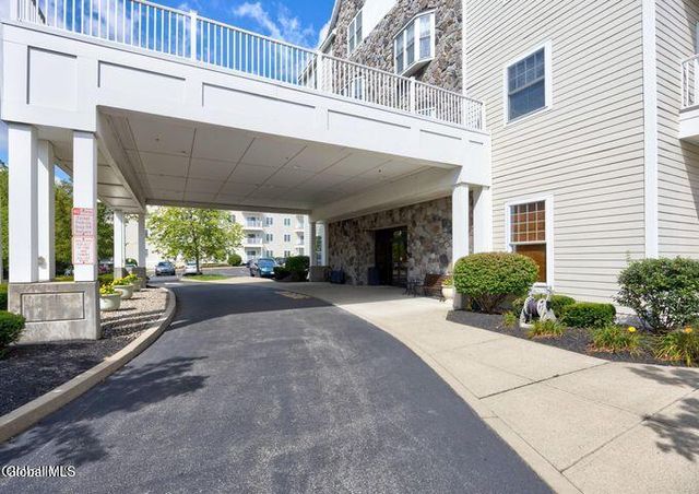 8 Wall Street APT 106, Clifton Park, NY 12065