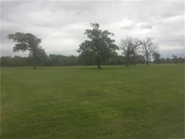 201 Cypress Lakes Circle, Cleveland, TX 77327