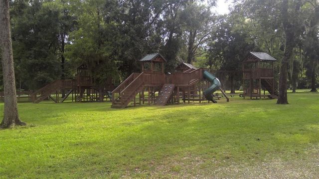 201 Cypress Lakes Circle, Cleveland, TX 77327