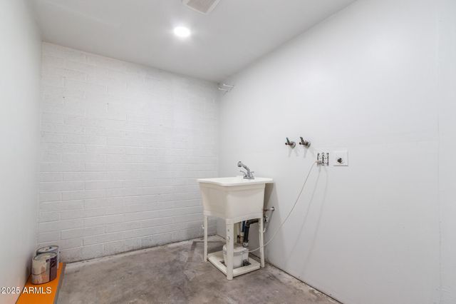 1550 W WILLOW Avenue, Phoenix, AZ 85029