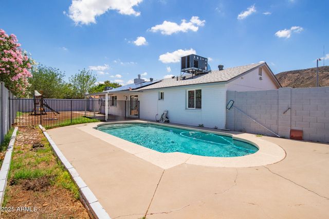 1550 W WILLOW Avenue, Phoenix, AZ 85029