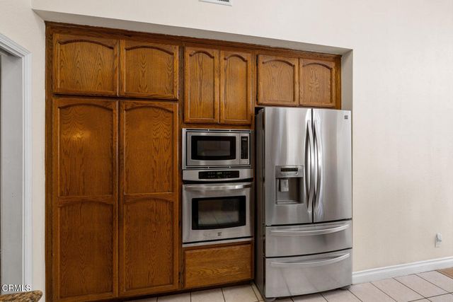 286 Golden Fern Court, Simi Valley, CA 93065