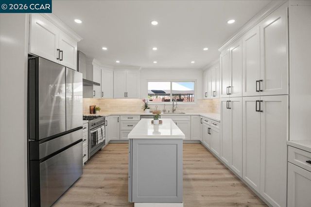 118 Cottonwood Ct, Hercules, CA 94547