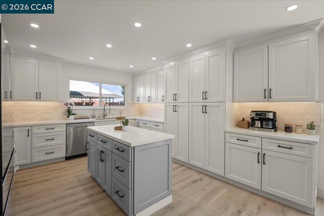 118 Cottonwood Ct, Hercules, CA 94547