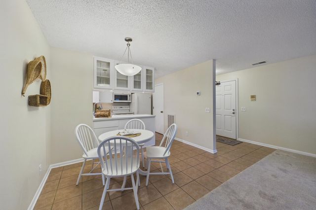760 County Road F W 702, Shoreview, MN 55126