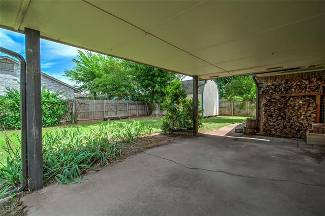 2817 Greenfield Drive, Edmond, OK 73012