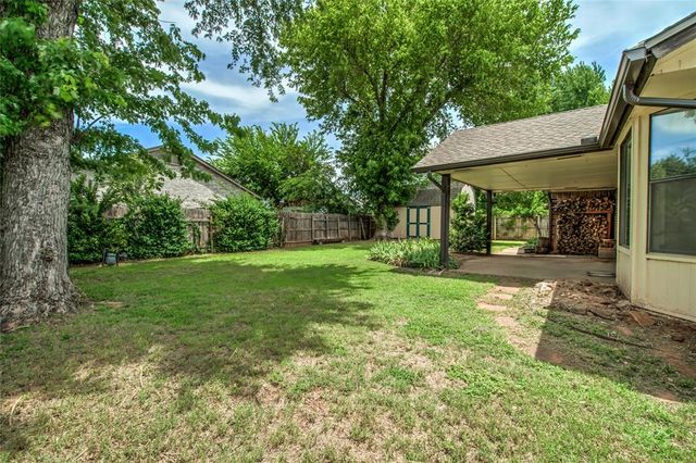 2817 Greenfield Drive, Edmond, OK 73012