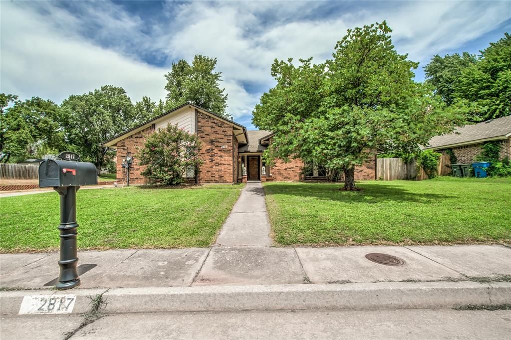 2817 Greenfield Drive, Edmond, OK 73012