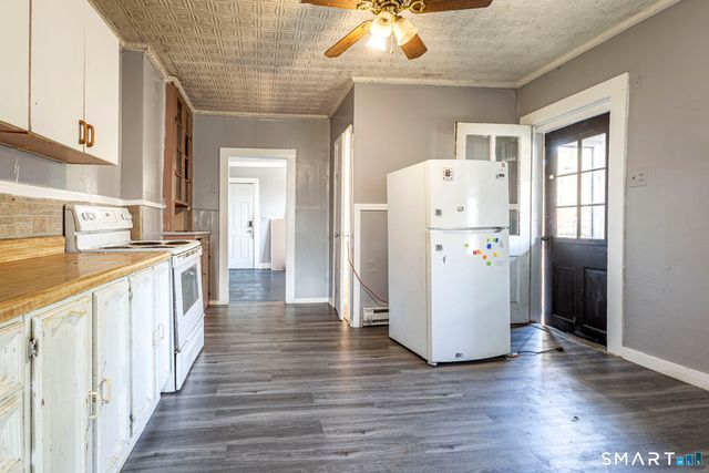 17 Hawthorne Terrace, Torrington, CT 06790