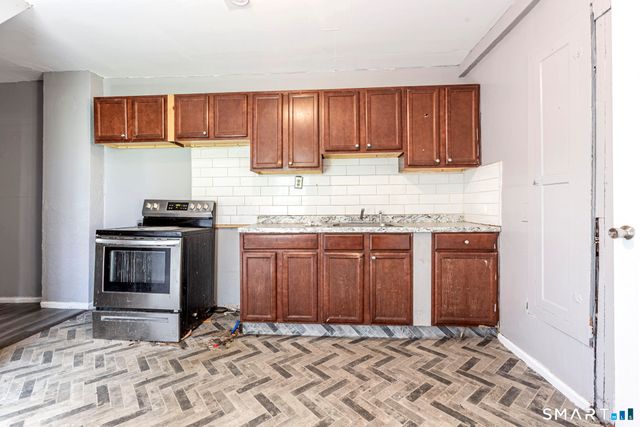 17 Hawthorne Terrace, Torrington, CT 06790