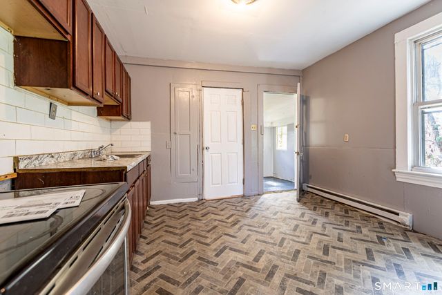 17 Hawthorne Terrace, Torrington, CT 06790