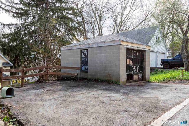 17 Hawthorne Terrace, Torrington, CT 06790