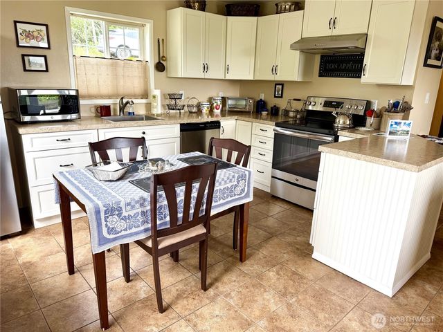50 Ranchos Road, Friday Harbor, WA 98250