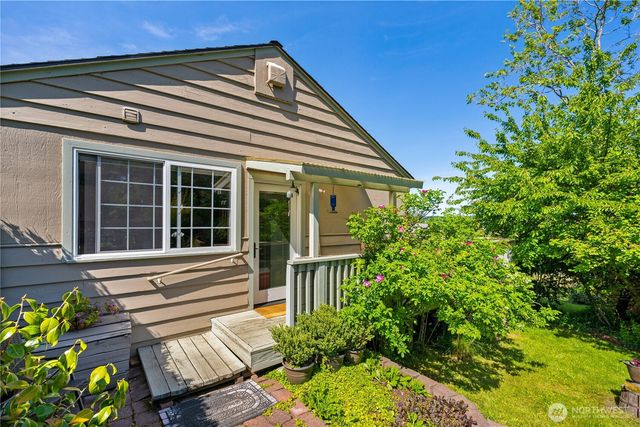 50 Ranchos Road, Friday Harbor, WA 98250