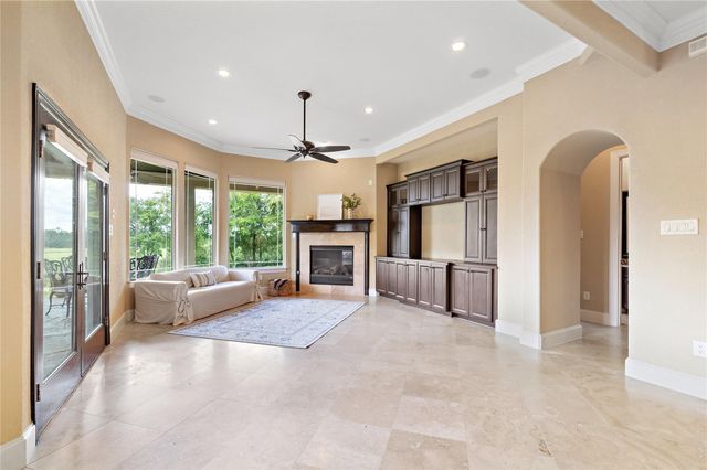 19182 Grandview Point, Montgomery, TX 77356