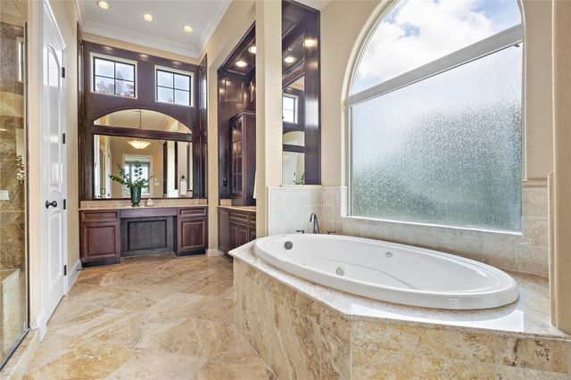 19182 Grandview Point, Montgomery, TX 77356