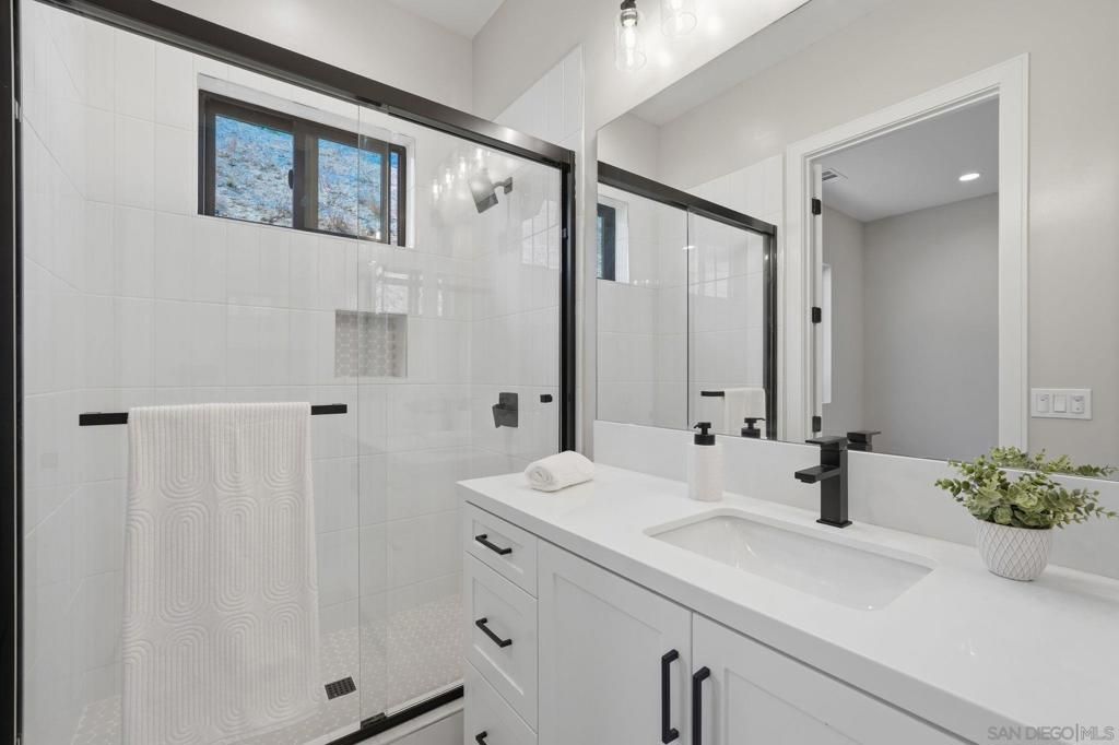 Image 38 of property listing at 3916 Citrus, Fallbrook, CA 92028