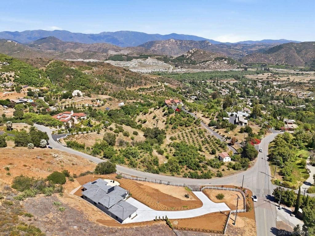 Image 49 of property listing at 3916 Citrus, Fallbrook, CA 92028