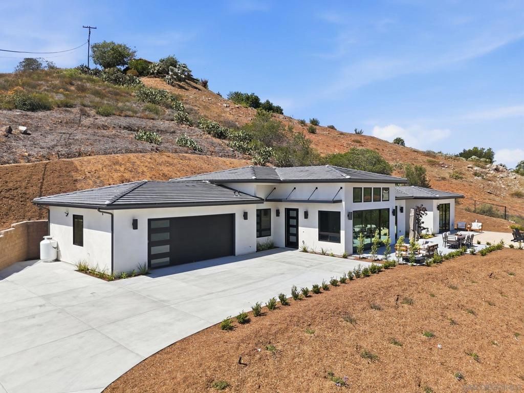 Image 51 of property listing at 3916 Citrus, Fallbrook, CA 92028