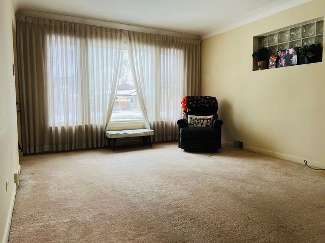 1860 Buckingham Avenue, Westchester, IL 60154