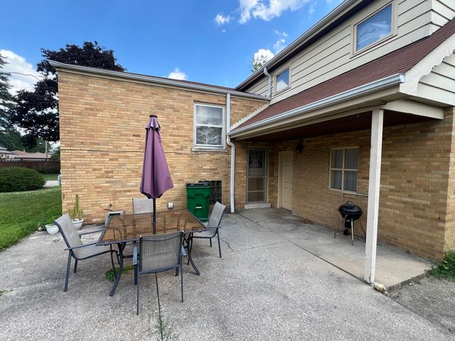1860 Buckingham Avenue, Westchester, IL 60154