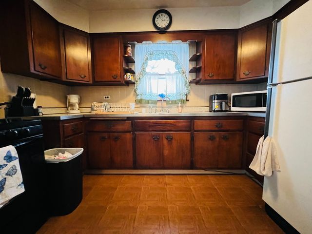 1860 Buckingham Avenue, Westchester, IL 60154