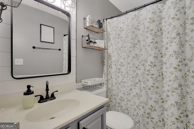 229 John Lovelace Road, Lagrange, GA 30241
