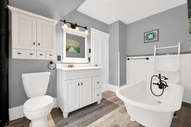 116 N Washington AVENUE, Waukesha, WI 53188