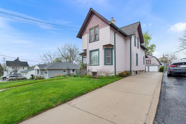 116 N Washington AVENUE, Waukesha, WI 53188