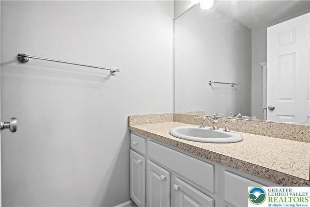 181 Lower Cherry Valley Road, Hamilton Twp, PA 18353