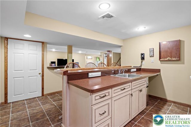 181 Lower Cherry Valley Road, Hamilton Twp, PA 18353