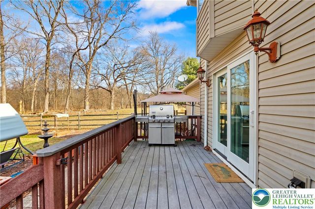 181 Lower Cherry Valley Road, Hamilton Twp, PA 18353