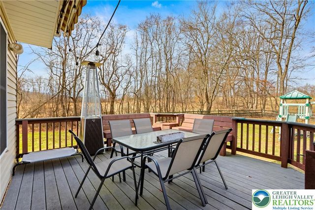 181 Lower Cherry Valley Road, Hamilton Twp, PA 18353