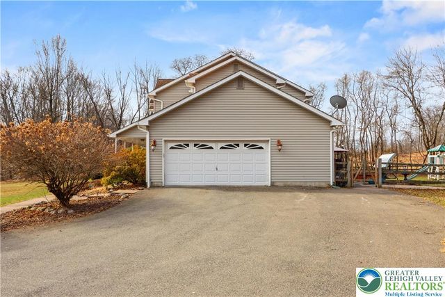 181 Lower Cherry Valley Road, Hamilton Twp, PA 18353