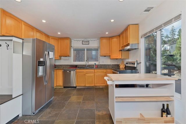 66 Jahan Drive, Mammoth Lakes, CA 93546