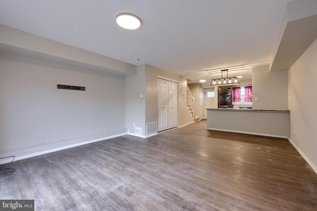 1754 DEVERS RD, York, PA 17404