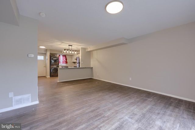 1754 DEVERS RD, York, PA 17404