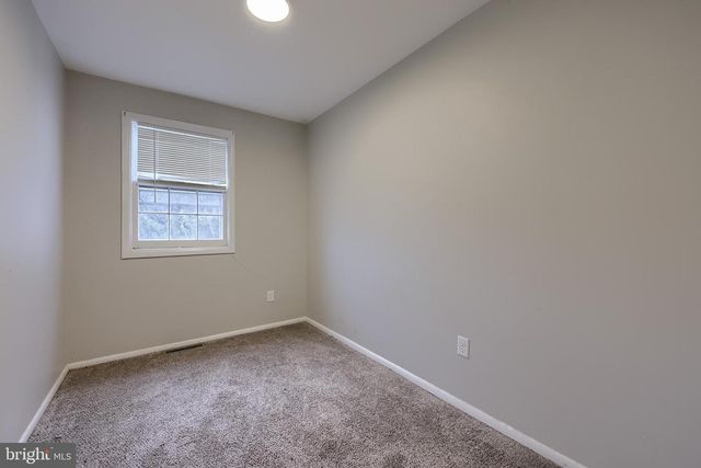 1754 DEVERS RD, York, PA 17404