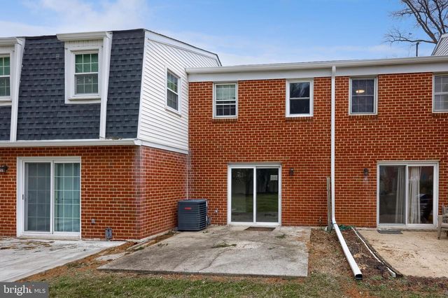 1754 DEVERS RD, York, PA 17404