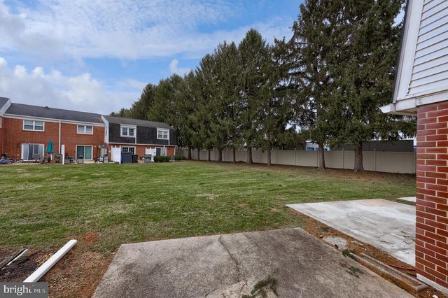 1754 DEVERS RD, York, PA 17404