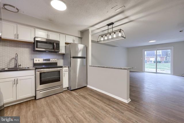 1754 DEVERS RD, York, PA 17404