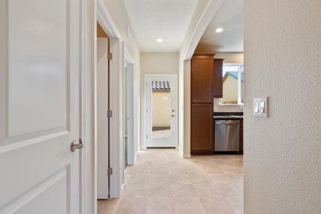 755 Aurora Way, King City, CA 93930