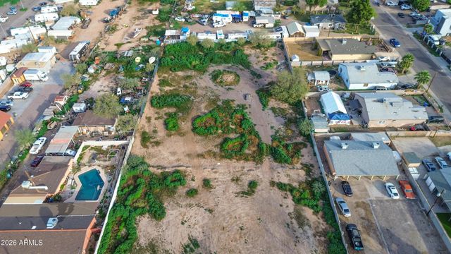 832 E ROESER Road -, Phoenix, AZ 85040