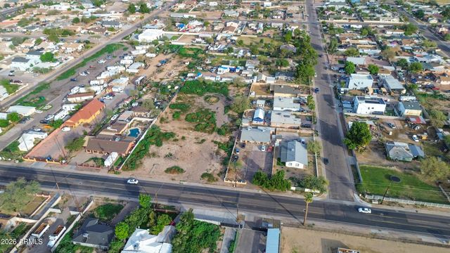 832 E ROESER Road -, Phoenix, AZ 85040