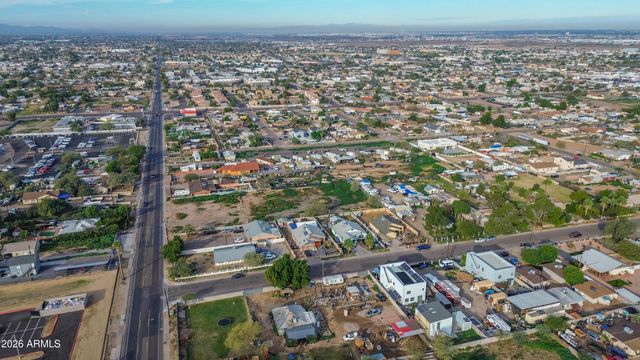 832 E ROESER Road -, Phoenix, AZ 85040