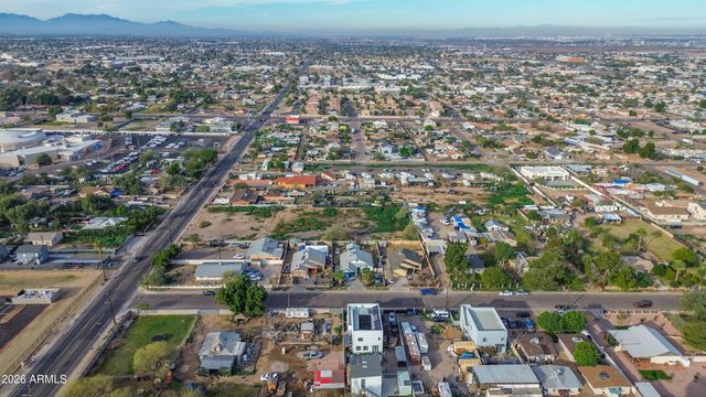 832 E ROESER Road -, Phoenix, AZ 85040