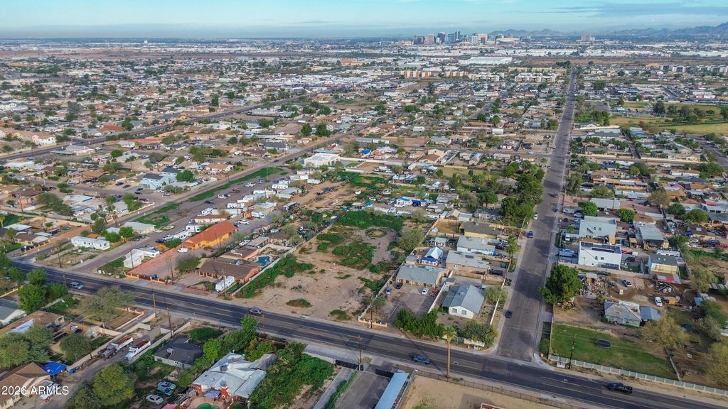 832 E ROESER Road -, Phoenix, AZ 85040 — photo 2
