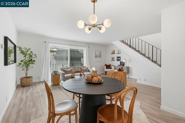 2115 Central 5, Alameda, CA 94501