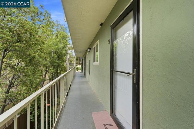 2115 Central 5, Alameda, CA 94501